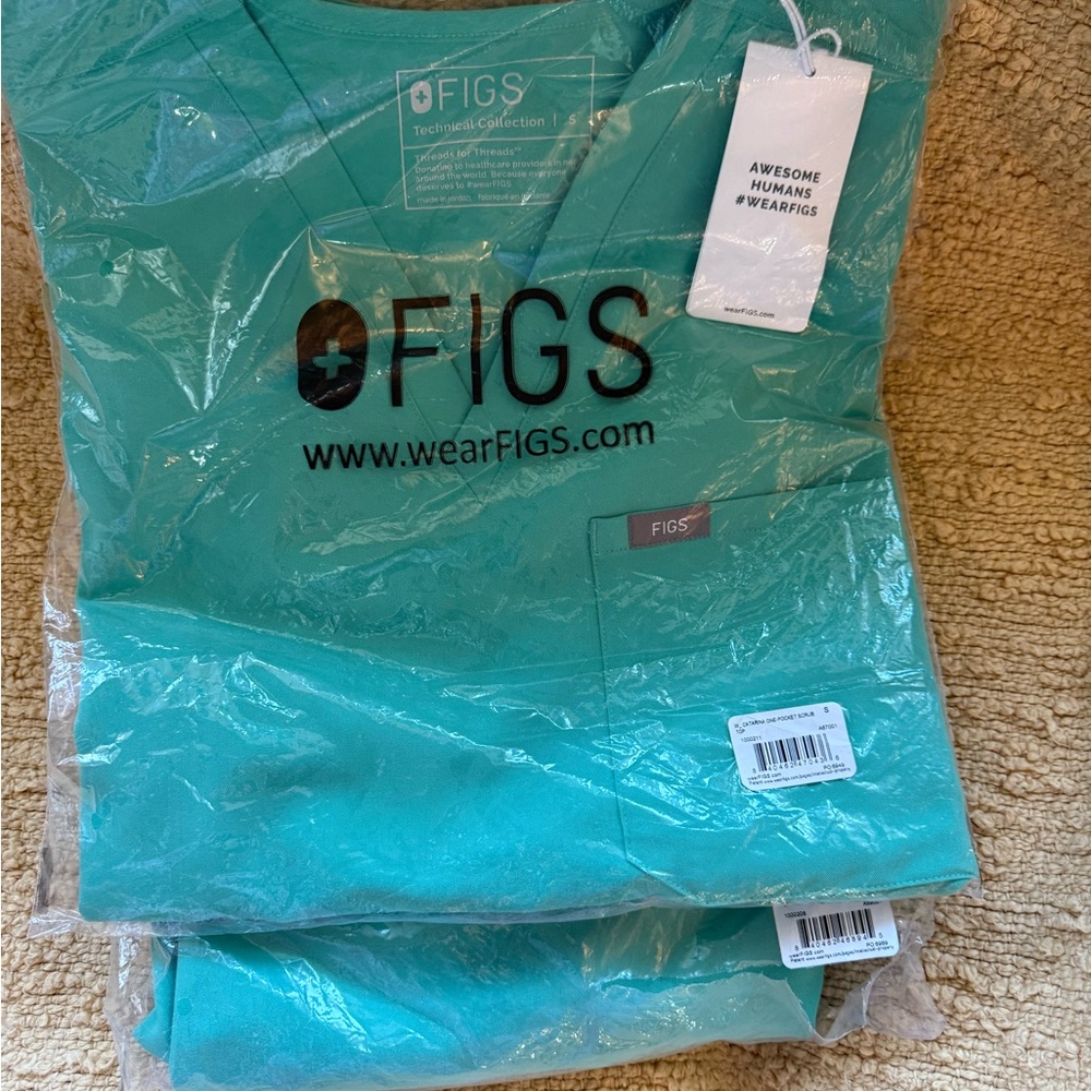 Figs surgical green scrub set